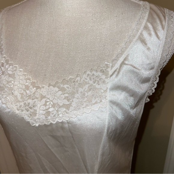 Vintage Heavenly Secrets Nylon Full Slip Lace Size M White - Picture 2 of 8